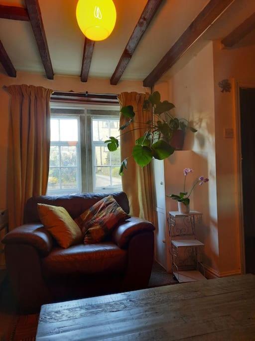 18Th-Century Three-Bedroom Mill Worker'S Cottage Кромфорд Екстериор снимка